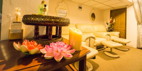 ปั้นแป้ง สปา ซาลอน  สวรรค์ของคนอยากผ่อนคลาย สปาเท้า นวดผ่อนคลายน้ำมัน นวดคลายเส้น 